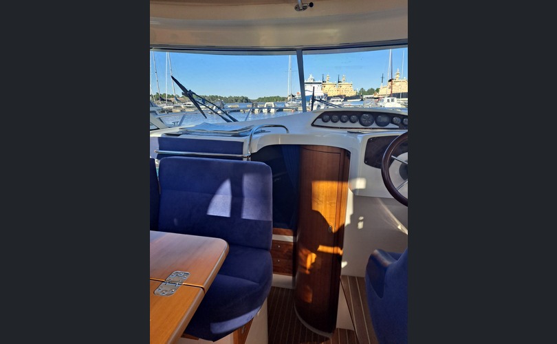 Bella 850 Bella 850 Mercruiser 5,0 MPI-kuva-3